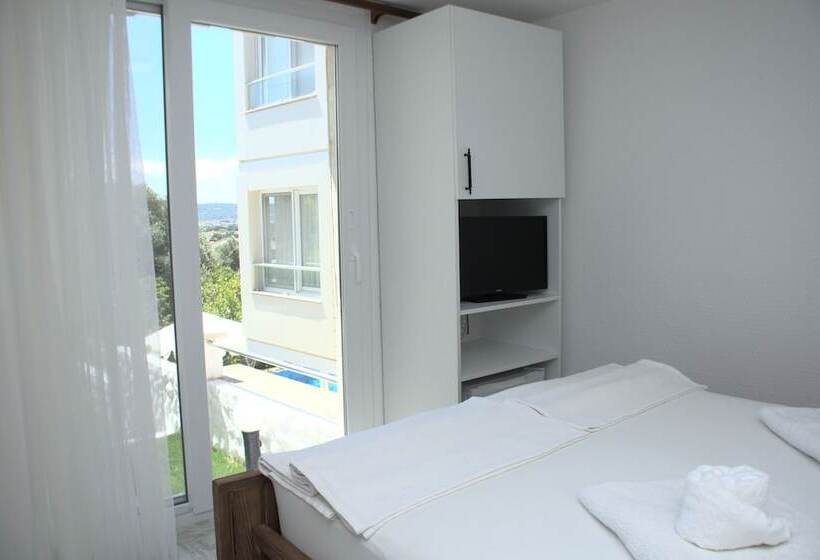 اتاق استاندارد با چشمانداز باغ, Tepe Hotel Alaçatı