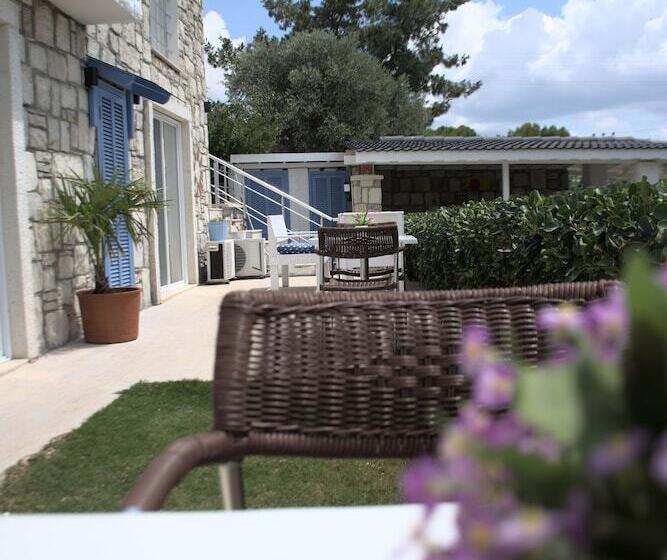 اتاق استاندارد با چشمانداز باغ, Tepe Hotel Alaçatı