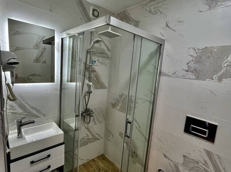 اتاق استاندارد یک نفره, Miro Mara Boutique Hotel & Lounge Bar