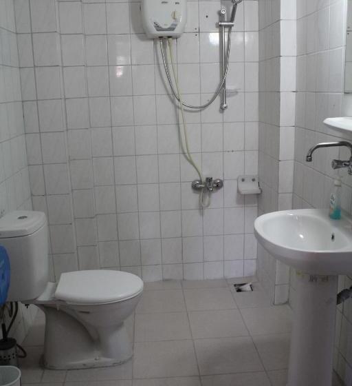 اتاق استاندارد یک نفره, White City Pension