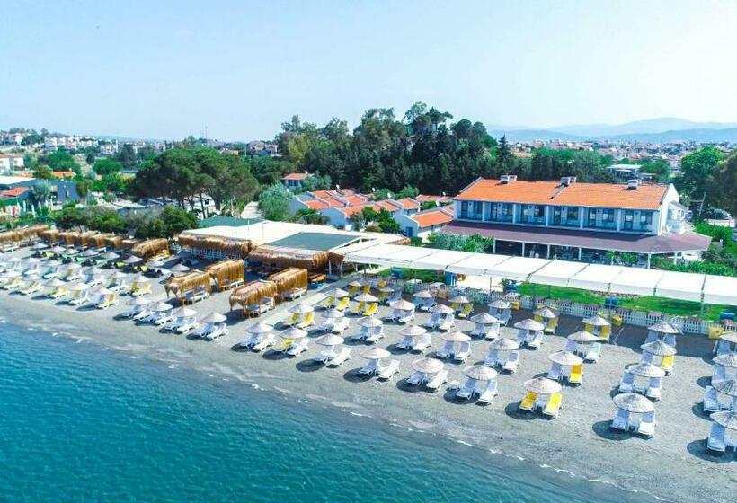 Quarto Familiar Vista Jardim, Teos Ormanci Tatil Koyu