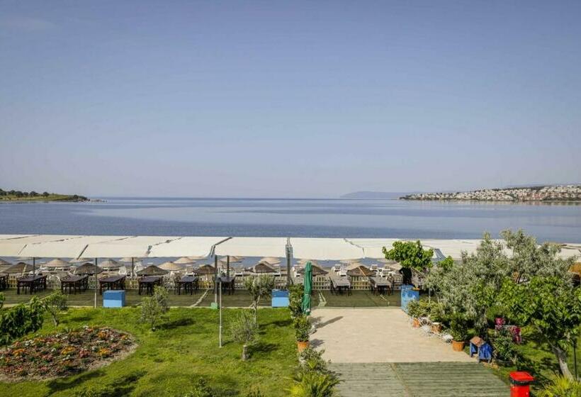 Quarto Familiar Vista Mar, Teos Ormanci Tatil Koyu
