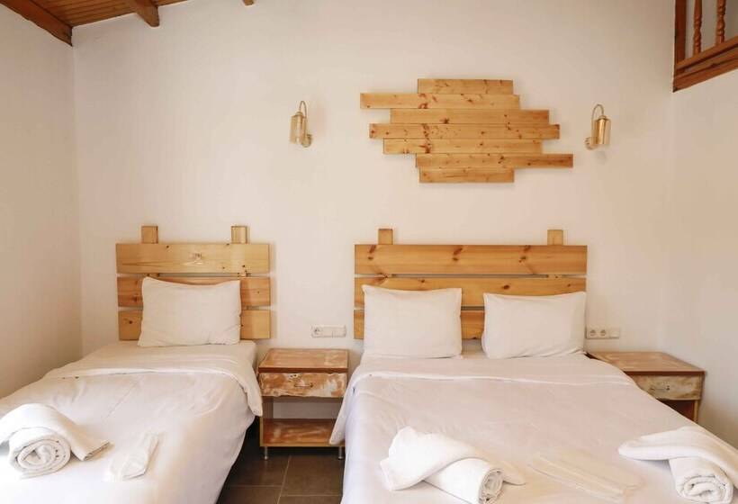 Quarto Familiar Vista Jardim, Teos Ormanci Tatil Koyu