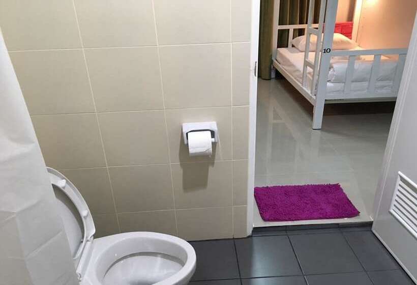 Ágy Megosztott Szobában, Dkaya Hostel