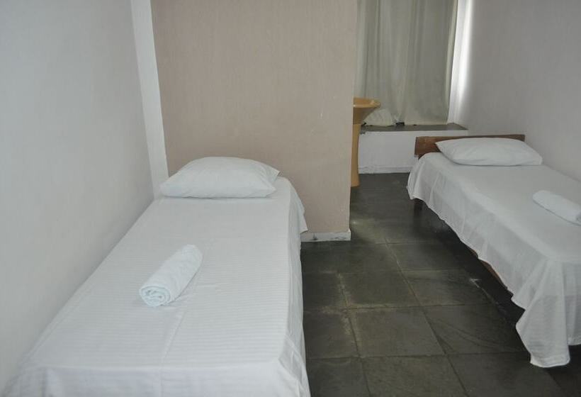 Quarto Estandar, Cataratas