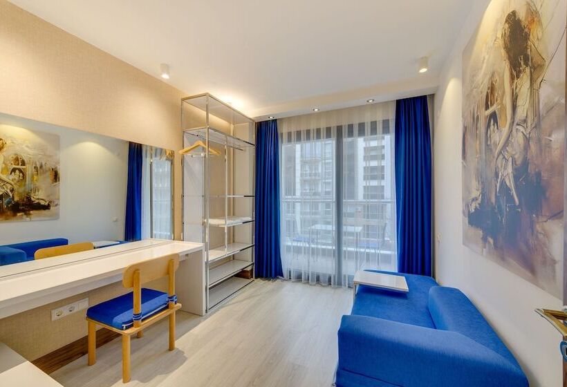 带阳台套房, Concept Suites