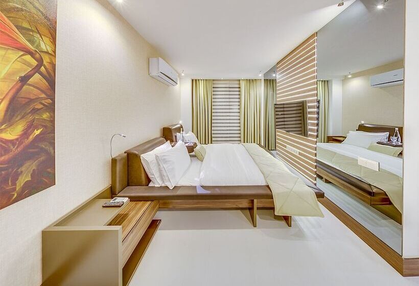 سوئیت با بالکن, Concept Suites