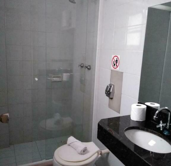 اتاق استاندارد سه نفره, De Rose Centro