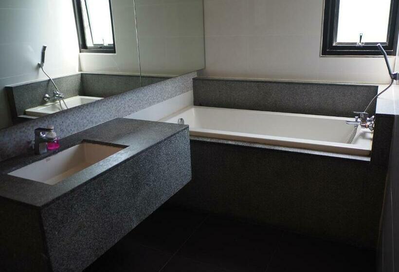 Deluxe Room, Du Talay Hotel Koh Chang