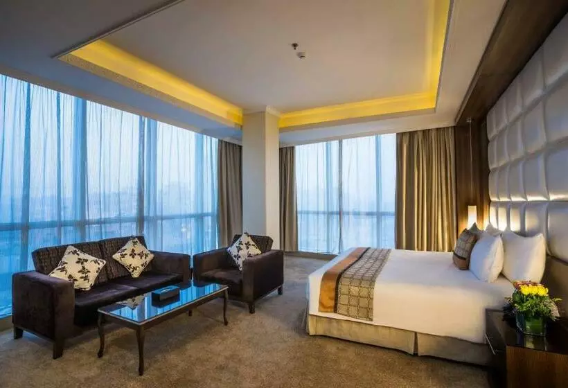 سوییت سوپریور, Gloria Inn Riyadh