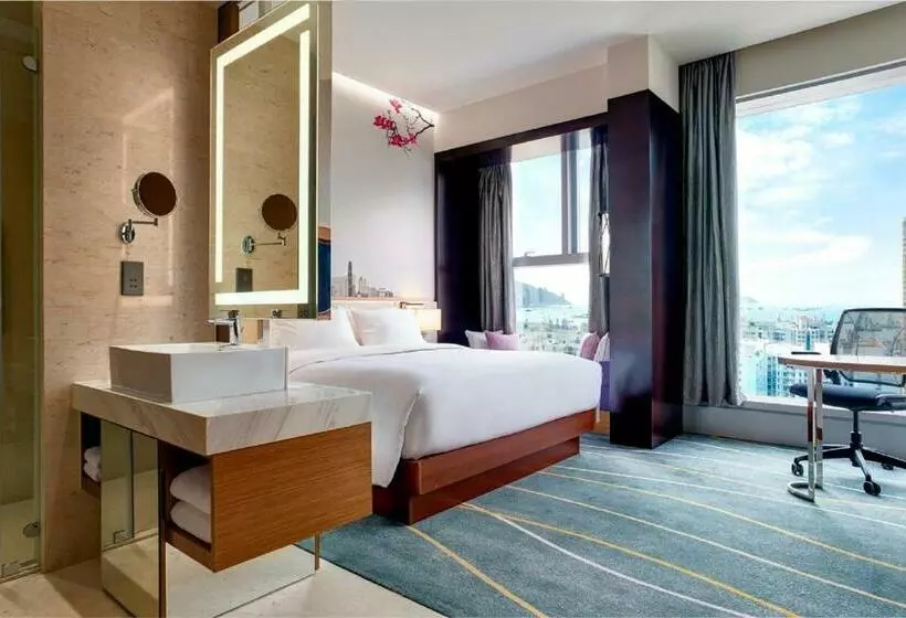 Junior Suite King Bed
