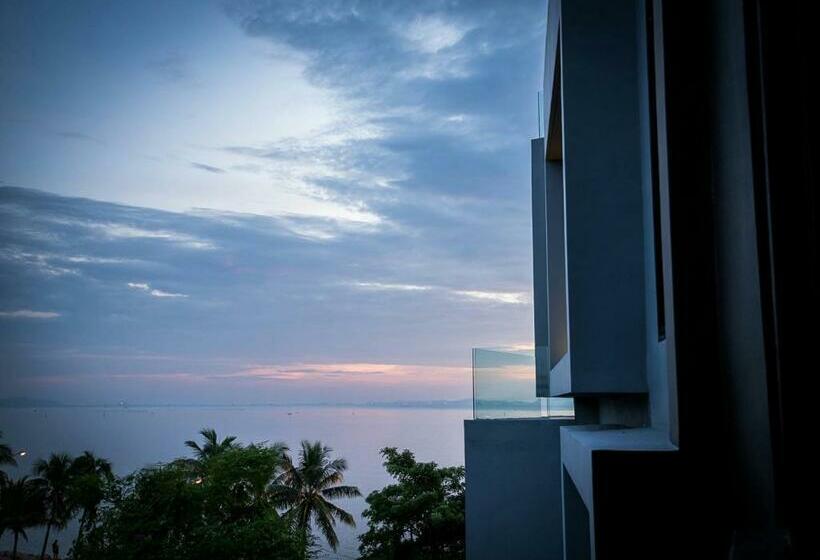 غرفة قياسية مطلّة علي البحر, Kalm Bangsaen