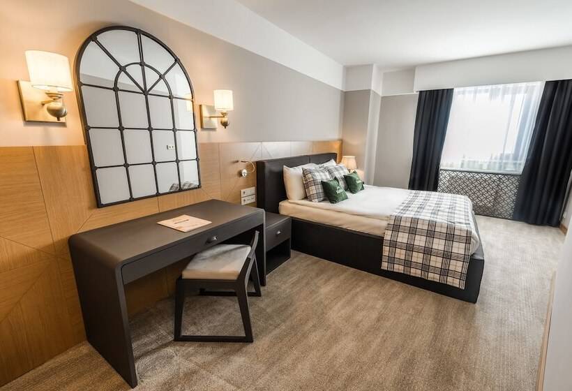 Номер Deluxe, Karinna Hotel Convention Center & Spa   Full Board Plus