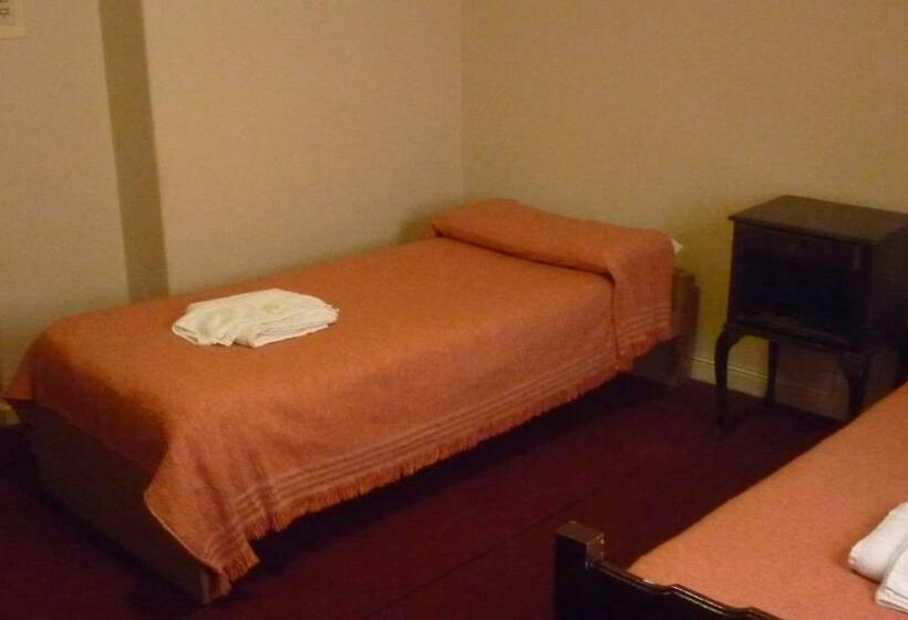 スタンダードトリプルルーム, Paris