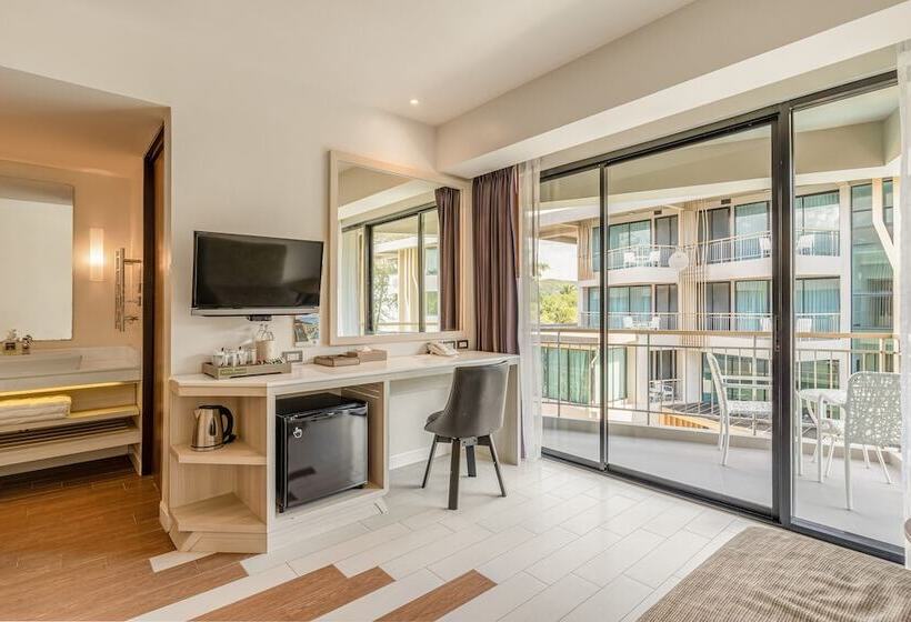 Номер Deluxe Вид на Бассейн, Sand Dunes Chaolao Beach Resort