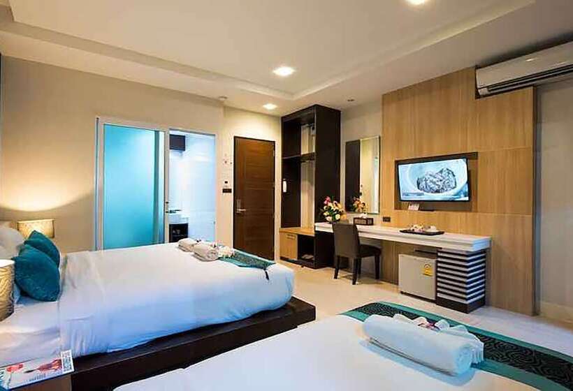 غرفة ديلوكس ثلاثية, The Nice Krabi