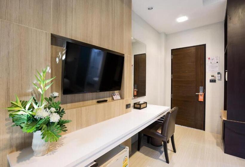 غرفة ديلوكس ثلاثية, The Nice Krabi