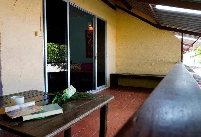 חדר דלוקס נוף לים, Villa Cha Cha Chaolao Beach Resort