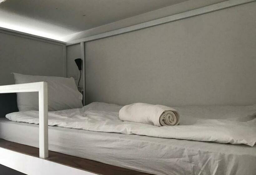 공동 객실, Hub Of Joys Hostel