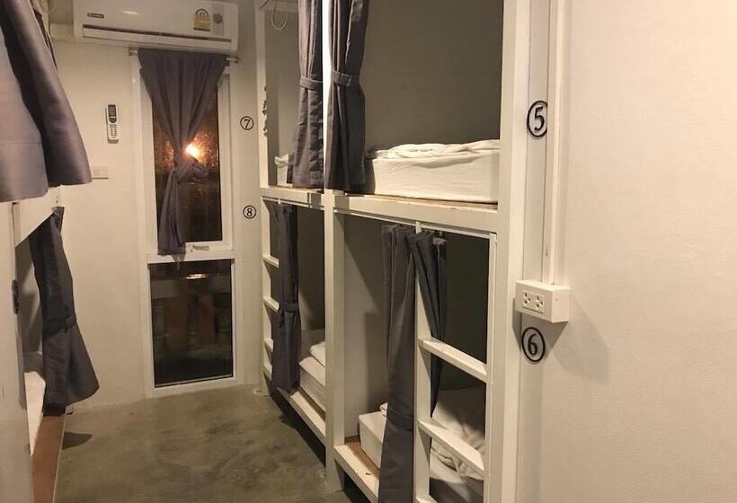 공동 객실, Hub Of Joys Hostel