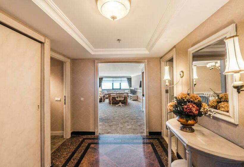 Люкс Кровать Кинг, Karinna Hotel Convention Center & Spa   Full Board Plus