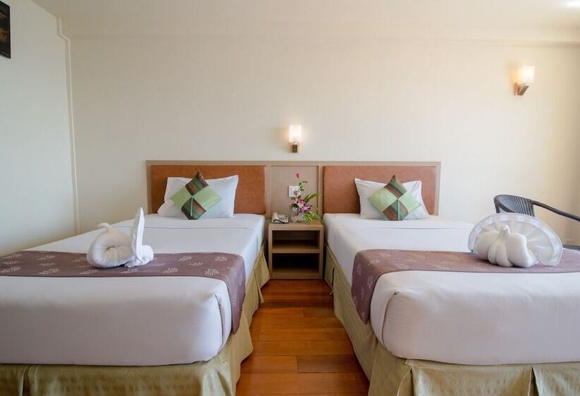 اتاق لوکس با چشم‌انداز دریا, New Travel Beach Hotel & Resort