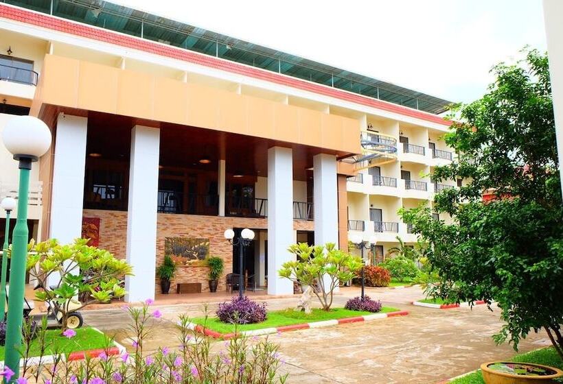 غرفة ديلوكس مطلّة علي البحر, New Travel Beach Hotel & Resort