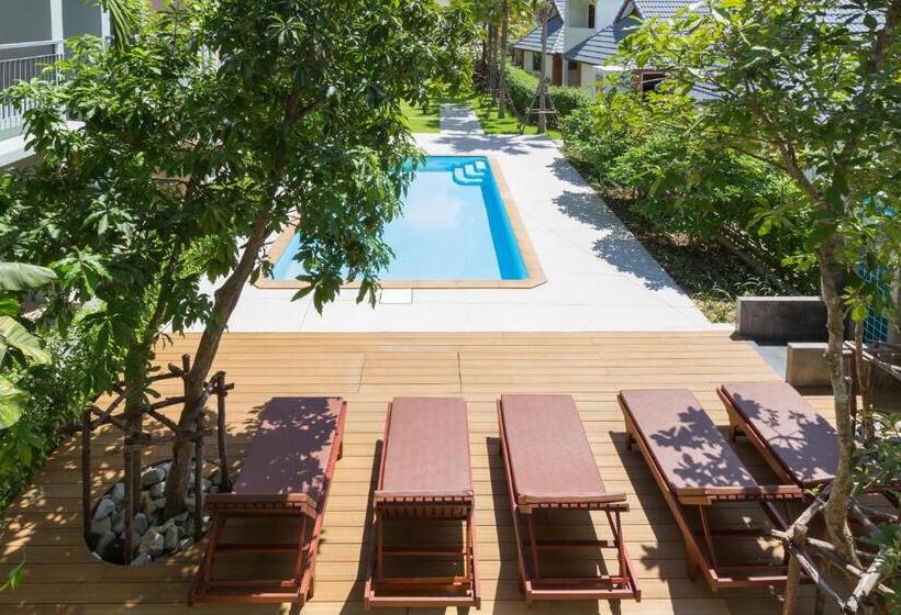 חדר דלוקס נוף בריכה, Parida Resort