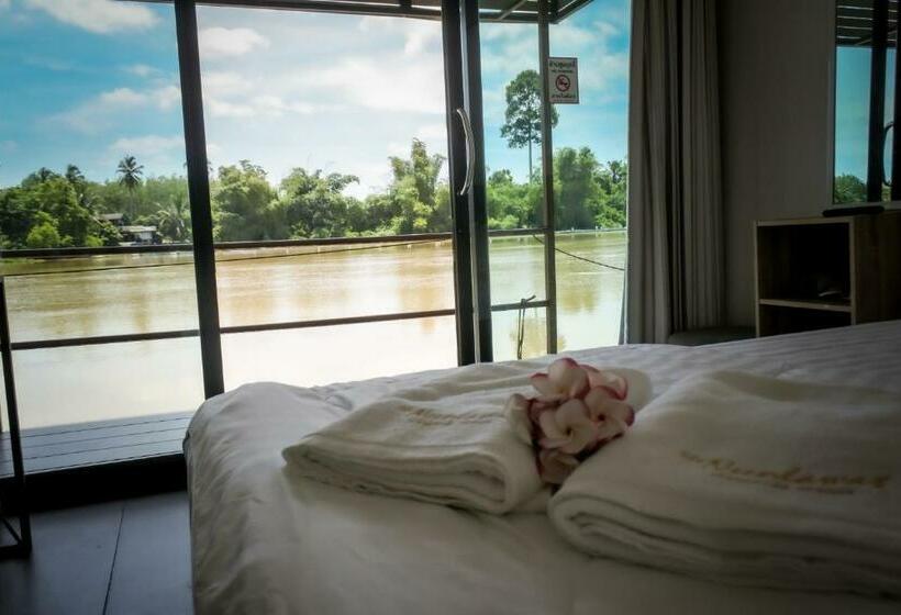 Номер Стандарт, Neenlawat Riverside