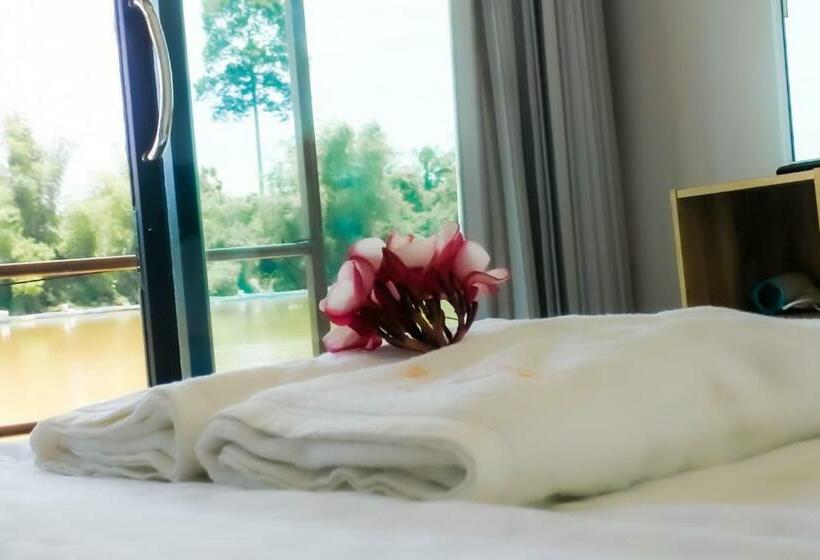 Номер Стандарт, Neenlawat Riverside