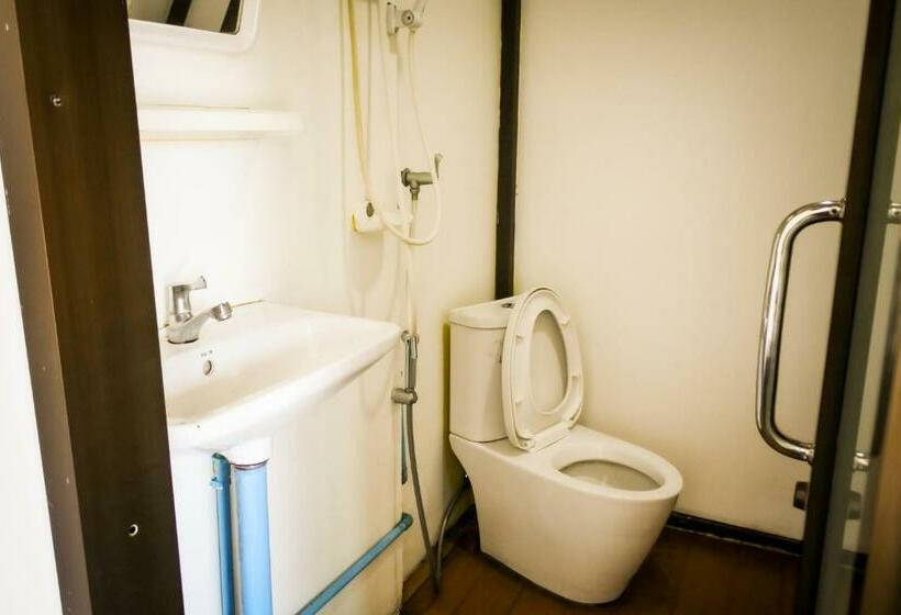 Номер Стандарт, Neenlawat Riverside