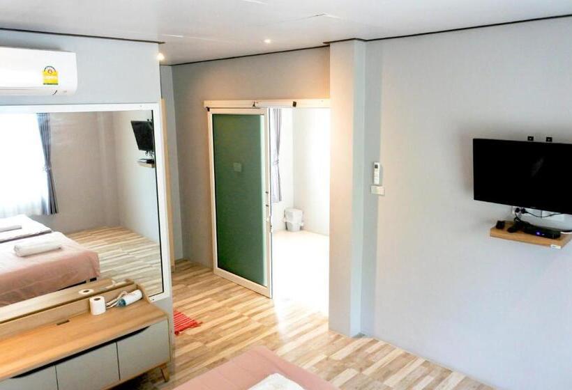 Family Suite, Neenlawat Riverside