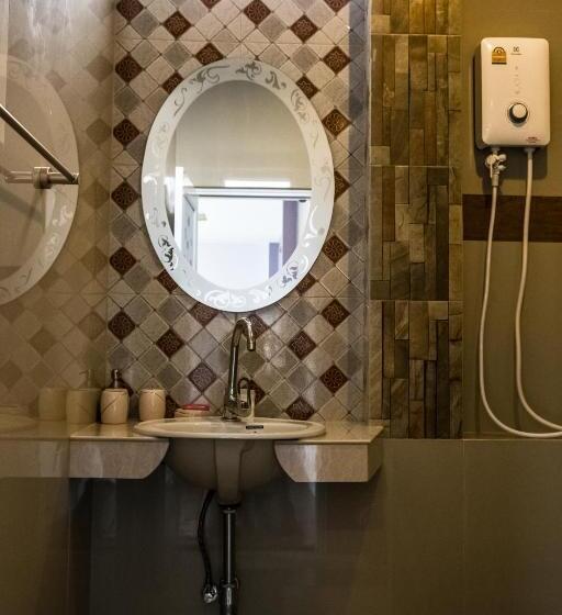 اتاق استاندارد با تخت بزرگ, The Boat House