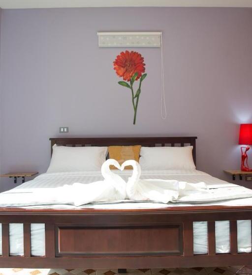 اتاق استاندارد با تخت بزرگ, The Boat House