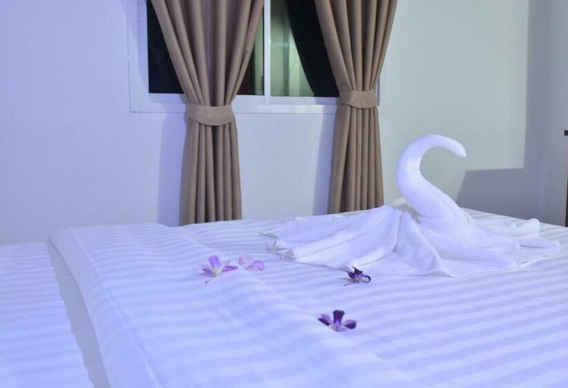 エコノミールーム, หมื่นช้างน่านบูทีค