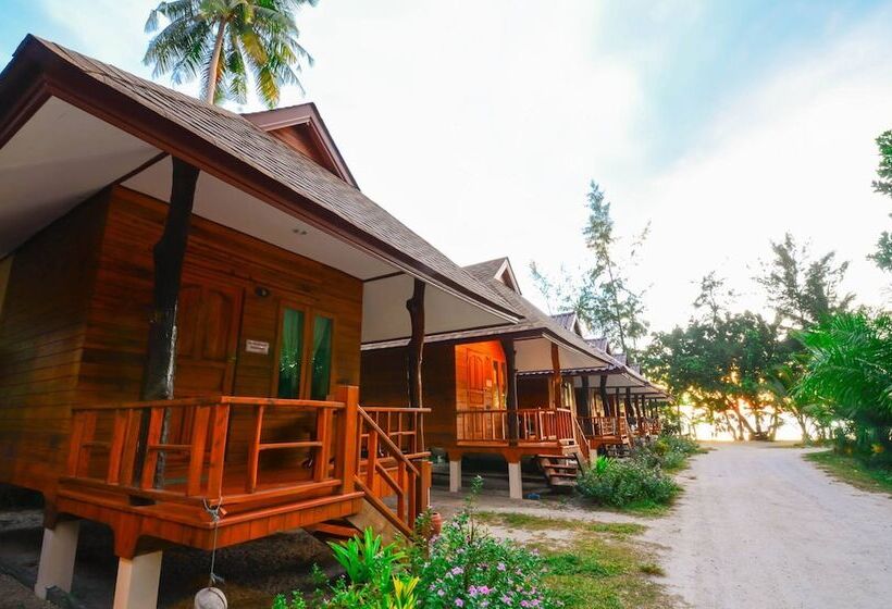 スタンダードバンガロー, Baanchaylay Resort