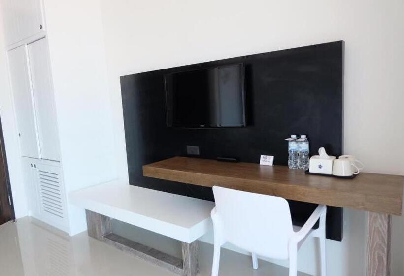 带大床的高级房间, Chuan Chom The High Resort Saraburi   Sha Plus