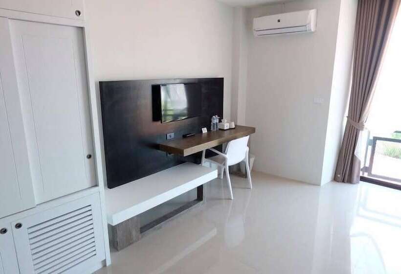 带大床的高级房间, Chuan Chom The High Resort Saraburi   Sha Plus