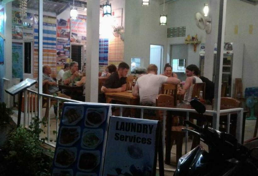 חדר סטנדרט, Lanta Triple Novel