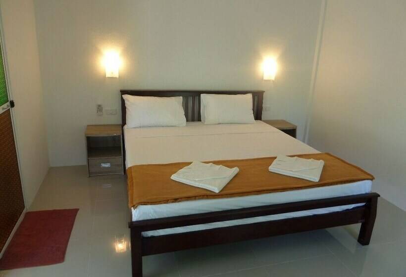 חדר סטנדרט, Lanta Triple Novel