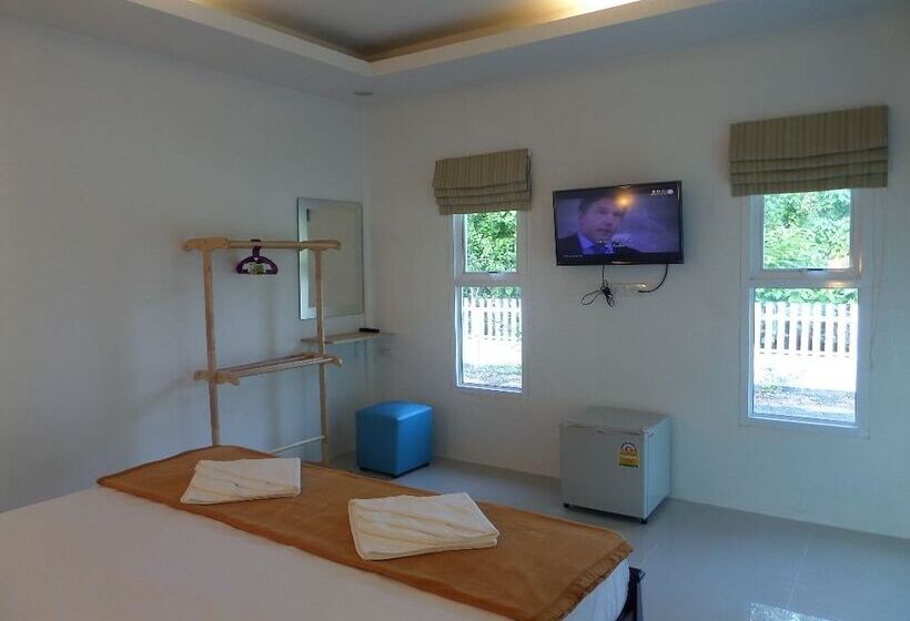 חדר סטנדרט, Lanta Triple Novel