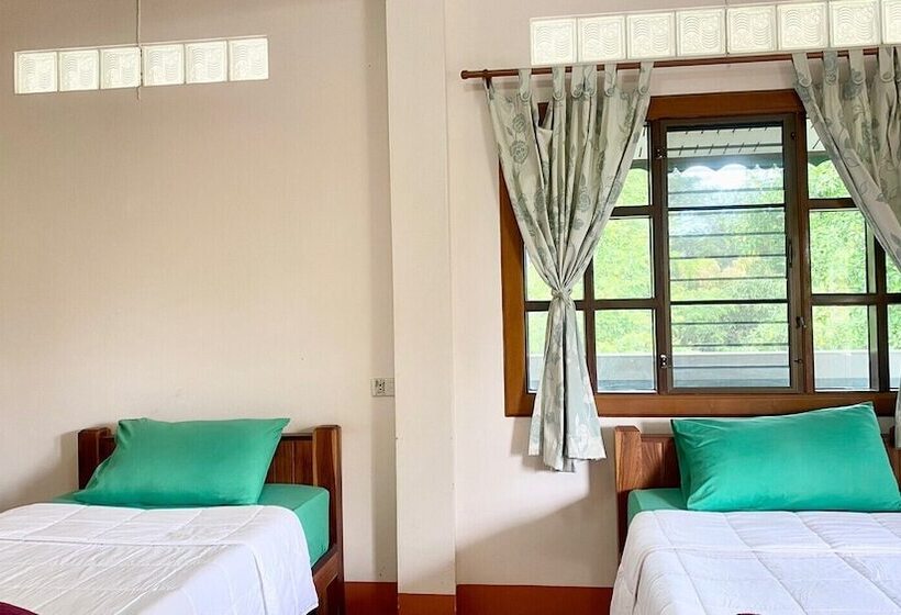 Номер Стандарт, Phuphan Park