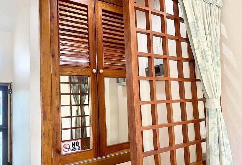 Номер Стандарт, Phuphan Park