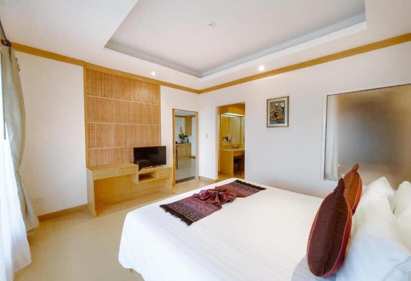 سوییت, Royal Nakhara Hotel And Convention Centre