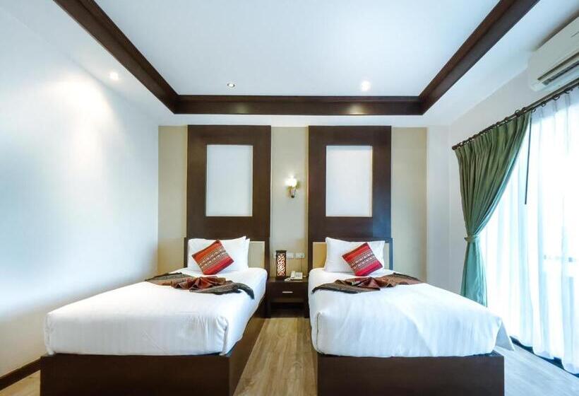 Номер Deluxe, Royal Nakhara Hotel And Convention Centre