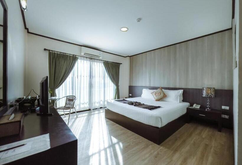 Номер Superior, Royal Nakhara Hotel And Convention Centre