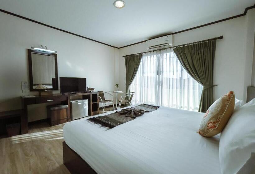 Номер Superior, Royal Nakhara Hotel And Convention Centre