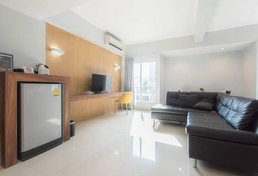 디럭스 룸, The Proud Exclusive Hotel Sha Plus