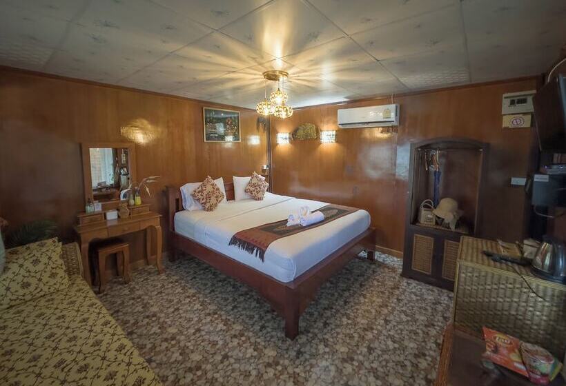 بنجلو قياسى مطل على البحر, Tongta Phaview Resort