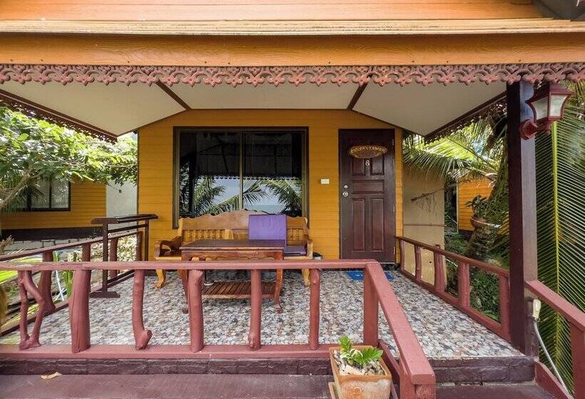 بنجلو قياسى مطل على البحر, Tongta Phaview Resort